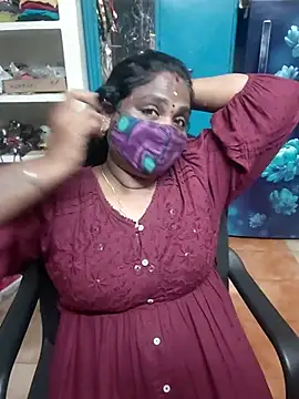 Snapshot of Tamil_Kavitha10 chatting on 01-06-26, 06:11 Tamil Kavitha10 online show from 01-06-26, 06:11