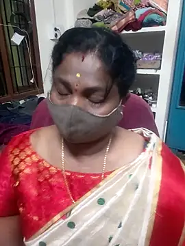 Snapshot of Tamil_Kavitha10 chatting on 02-08-26, 12:14 Tamil Kavitha10 online show from 02-08-26, 12:14