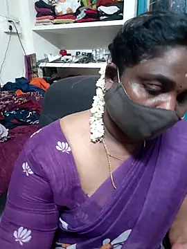 Snapshot of Tamil_Kavitha10 chatting on 03-06-26, 04:36 Tamil Kavitha10 online show from 03-06-26, 04:36