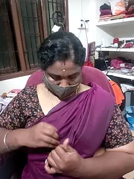 Snapshot of Tamil_Kavitha10 chatting on 03-12-26, 06:25 Tamil Kavitha10 online show from 03-12-26, 06:25