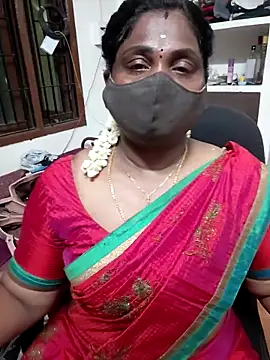 Snapshot of Tamil_Kavitha10 chatting on 03-15-26, 01:50 Tamil Kavitha10 online show from 03-15-26, 01:50