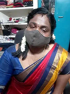 Snapshot of Tamil_Kavitha10 chatting on 03-16-26, 03:05 Tamil Kavitha10 online show from 03-16-26, 03:05