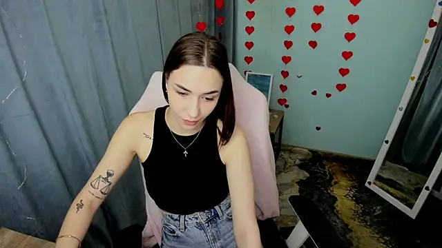 Bella Night4 online show from 04-15-26, 07:59
