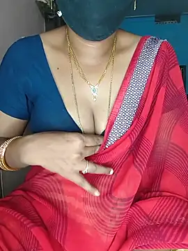 Snapshot of SindhuHappy chatting on 06-06-26, 11:31 SindhuHappy online show from 06-06-26, 11:31