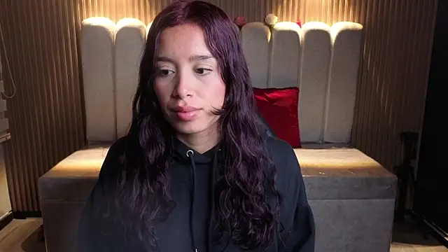 Snapshot of _Mia_Evans_1 chatting on 05-14-26, 01:18 Mia Evans 1 online show from 05-14-26, 01:18