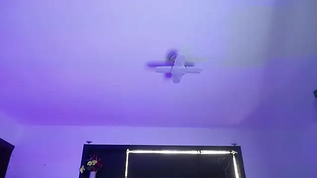  Charlotte Collins  online show from 04-01-26, 02:58