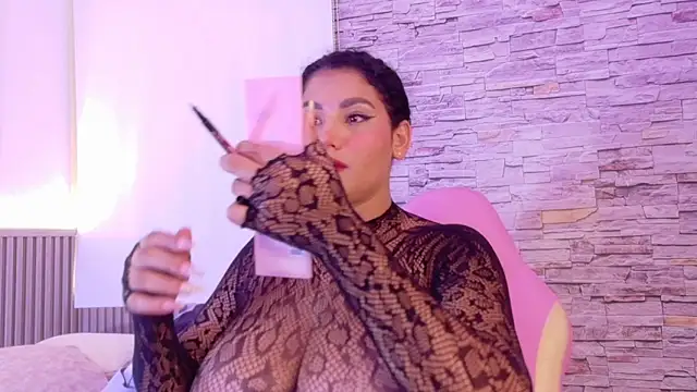liz monserrat 1 online show from 05-12-26, 07:55