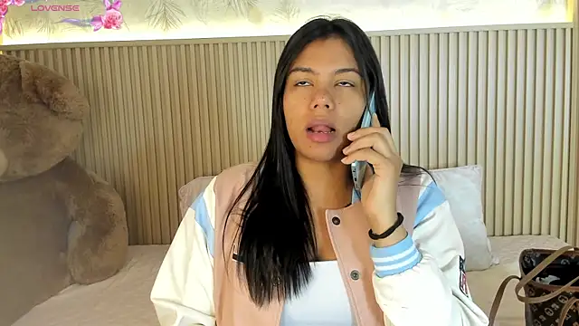 Snapshot of Liss-Reyes chatting on 07-20-26, 01:35 Liss-Reyes online show from 07-20-26, 01:35
