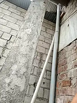 Snapshot of SaraBust chatting on 10-15-25, 06:19 SaraBust online show from 10-15-25, 06:19