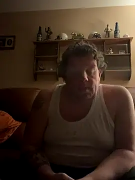 Stephanie1984 online show from 10-30-25, 12:01