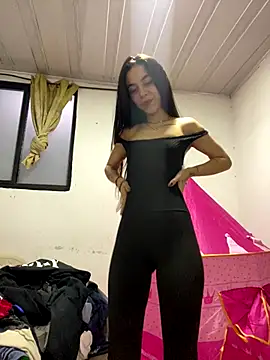 Snapshot of sashaxxx1630 chatting on 10-12-25, 10:53 sashaxxx1630 online show from 10-12-25, 10:53