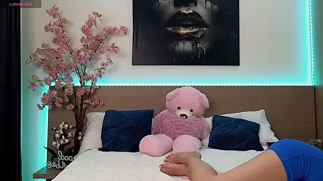 Snapshot of anexblondie chatting on 11-10-25, 03:22 anexblondie online show from 11-10-25, 03:22