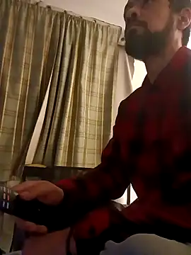 Snapshot of Grandbiggi chatting on 02-13-26, 12:01 Grandbiggi online show from 02-13-26, 12:01