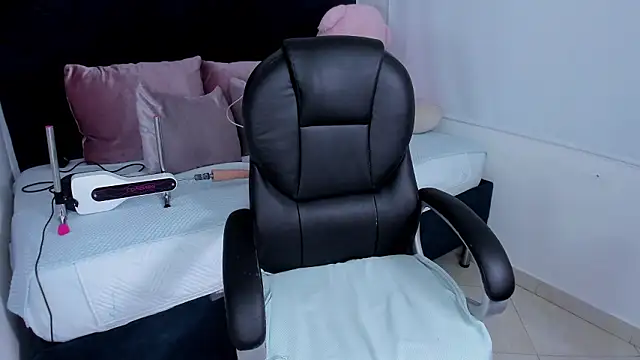 kate lua online show from 03-03-26, 12:44