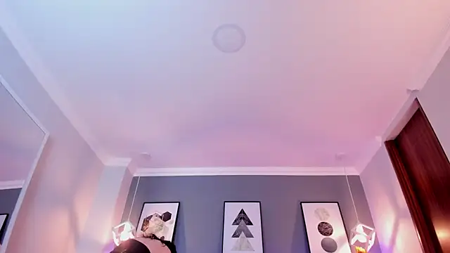 Nina Ford online show from 07-10-26, 03:00