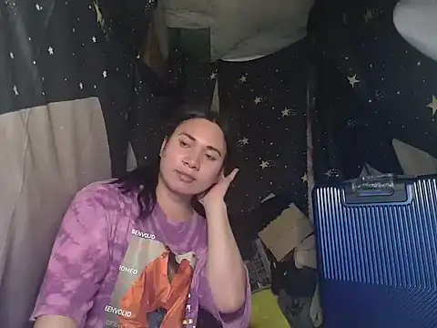 Reynalda26 online show from 11-08-25, 07:23