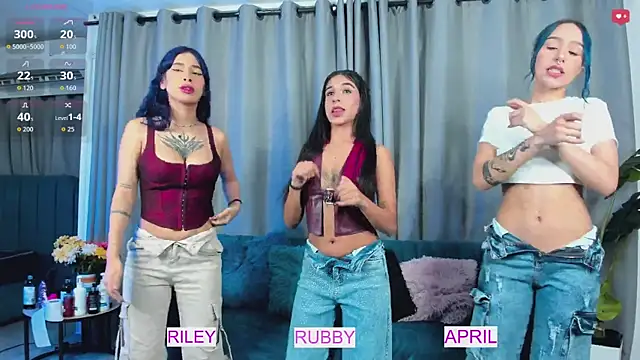 Evil Giirls online show from 05-24-26, 02:27