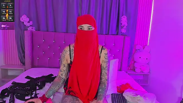 Nayla-Mouna online show from 06-23-26, 07:34