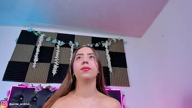  leda swan  online show from 06-28-26, 11:05