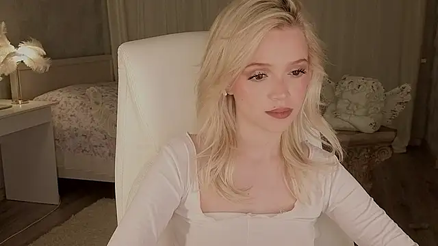 I am joss online show from 04-24-26, 12:24