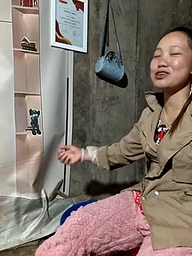 liu-liusexy online show from 04-26-26, 02:48