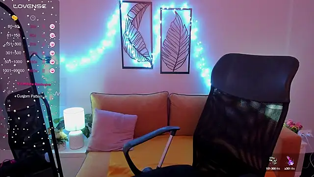 Snapshot of Hailey_Foxy chatting on 10-06-25, 08:45 Hailey Foxy online show from 10-06-25, 08:45