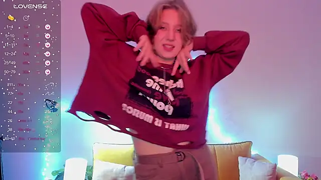 Snapshot of Hailey_Foxy chatting on 10-08-25, 08:56 Hailey Foxy online show from 10-08-25, 08:56