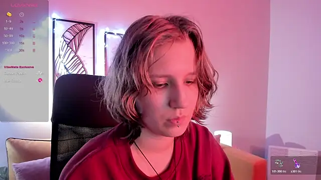 Snapshot of Hailey_Foxy chatting on 10-27-25, 09:13 Hailey Foxy online show from 10-27-25, 09:13