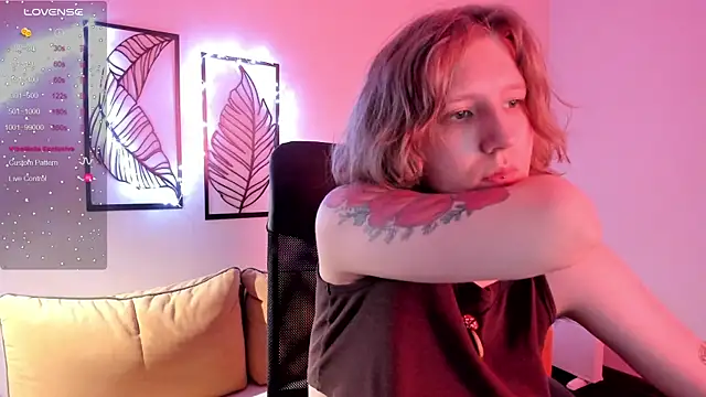 Snapshot of Hailey_Foxy chatting on 11-06-25, 09:21 Hailey Foxy online show from 11-06-25, 09:21