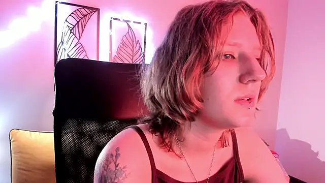 Snapshot of Hailey_Foxy chatting on 11-09-25, 08:56 Hailey Foxy online show from 11-09-25, 08:56