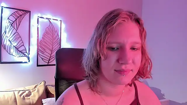 Snapshot of Hailey_Foxy chatting on 11-20-25, 09:20 Hailey Foxy online show from 11-20-25, 09:20