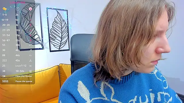 Snapshot of Hailey_Foxy chatting on 12-22-25, 09:06 Hailey Foxy online show from 12-22-25, 09:06