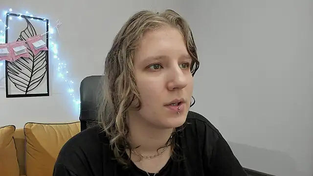 Snapshot of Hailey_Foxy chatting on 02-11-26, 11:26 Hailey Foxy online show from 02-11-26, 11:26