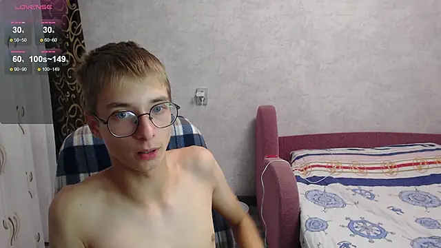 glasses cat online show from 09-09-25, 02:55