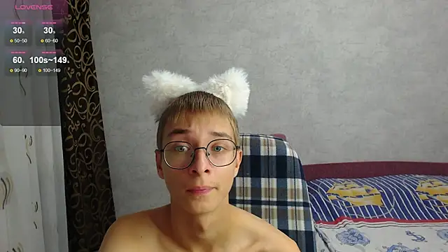 glasses cat online show from 09-09-25, 05:23