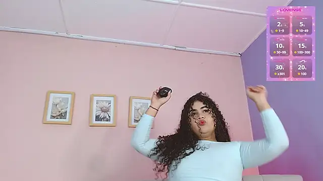 lourdes moon22 online show from 09-28-25, 02:39