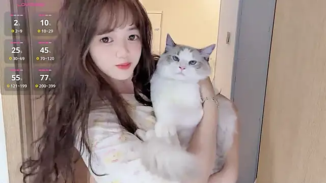 Snapshot of DDDDDoremi chatting on 10-17-25, 05:48 DDDDDoremi online show from 10-17-25, 05:48