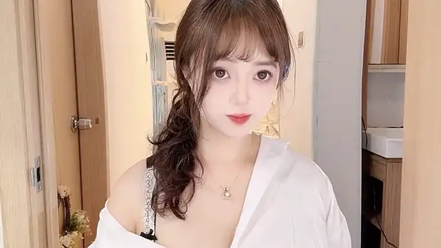 Snapshot of DDDDDoremi chatting on 10-30-25, 01:51 DDDDDoremi online show from 10-30-25, 01:51