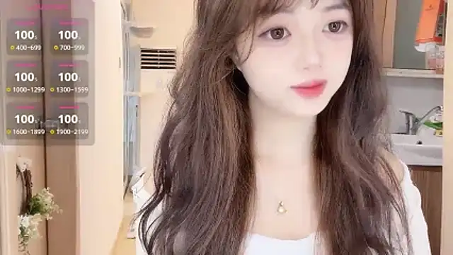 Snapshot of DDDDDoremi chatting on 11-06-25, 04:02 DDDDDoremi online show from 11-06-25, 04:02