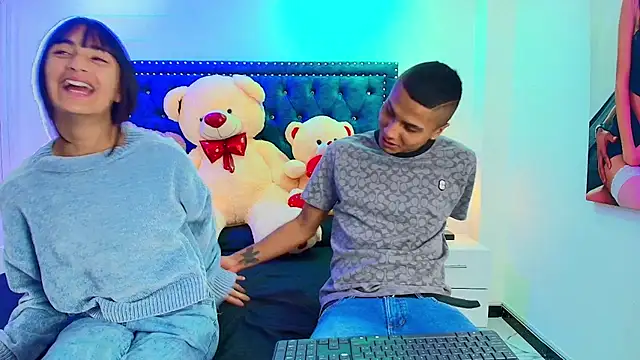 Damian and roxanne online show from 10-15-25, 12:38