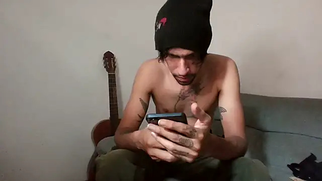 Snapshot of Alejandro92_cali chatting on 06-08-26, 04:29 Alejandro92 cali online show from 06-08-26, 04:29