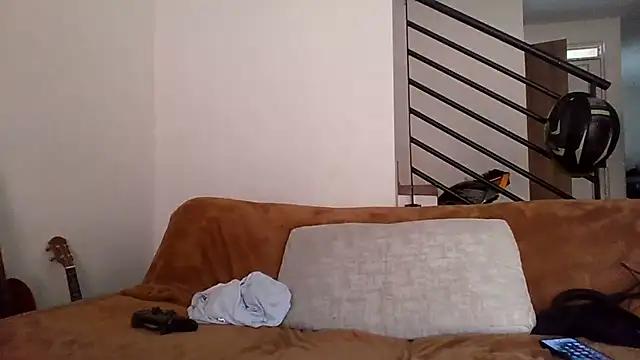 Snapshot of Alejandro92_cali chatting on 06-29-26, 04:29 Alejandro92 cali online show from 06-29-26, 04:29
