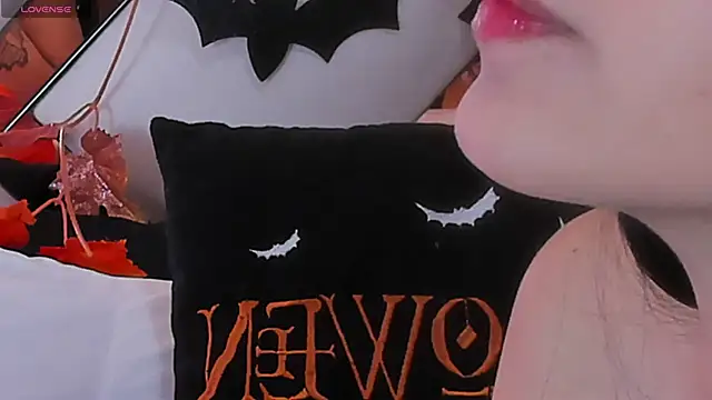 foxybunny online show from 10-22-25, 01:06