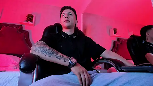 liaamsmiith  online show from 01-19-26, 12:42