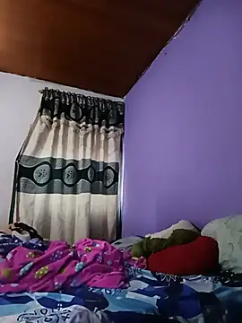 Zulema R1 online show from 06-18-26, 10:58