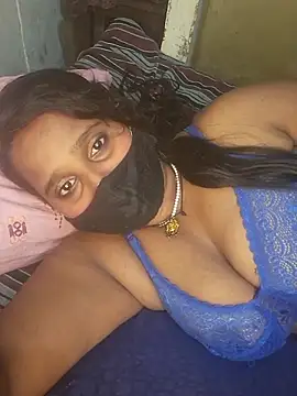 Minu love online show from 06-19-26, 04:22