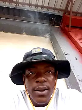 Snapshot of mojeemore chatting on 01-13-26, 11:48 mojeemore online show from 01-13-26, 11:48