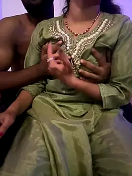 Snapshot of Naughty_couple_live chatting on 11-03-25, 10:38 Naughty couple live online show from 11-03-25, 10:38