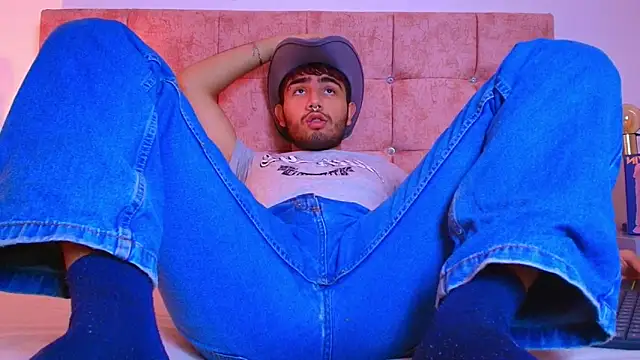 Ares Alpha online show from 10-22-25, 07:57