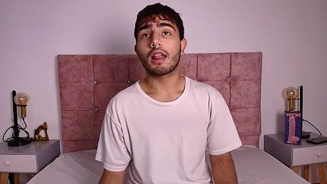 Ares Alpha online show from 10-27-25, 06:45